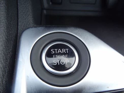 Used 2025 Nissan Sentra SV FWD image 29