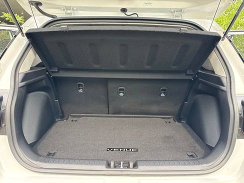 Used 2024 Hyundai Venue SEL FWD image 32