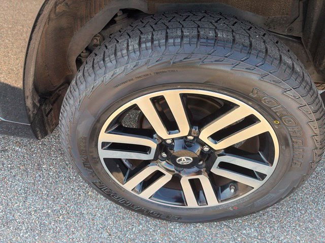 Used 2018 Toyota 4Runner Limited AWD/4WD image 12