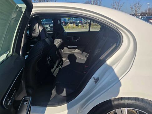 Used 2025 Mercedes-Benz C 300 4MATIC Sedan image 18