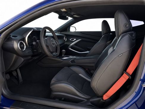 Used 2021 Chevrolet Camaro SS RWD image 7