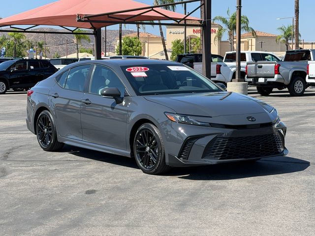 Used 2025 Toyota Camry SE w/ Convenience Package FWD image 3