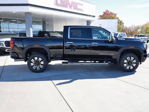 New 2026 GMC Sierra 3500 Denali w/ Technology Package image 7