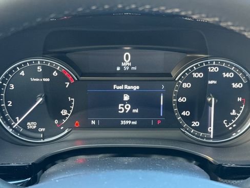 Used 2025 Cadillac XT6 Luxury image 36