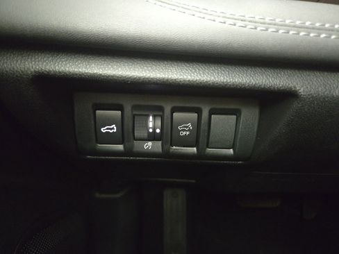 Used 2020 Subaru Outback Touring image 31