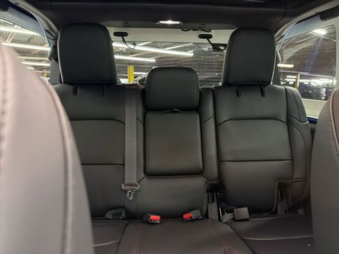 New 2025 Jeep Wrangler Unlimited Rubicon image 19