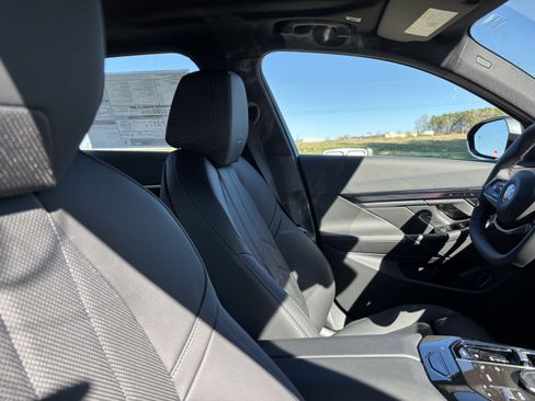 Certified 2026 BMW 530i w/ Premium Package RWD image 21