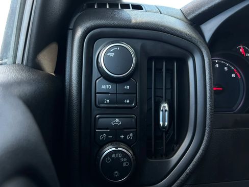 Used 2019 Chevrolet Silverado 1500 Custom Trail Boss w/ Custom Convenience Package AWD/4WD image 17