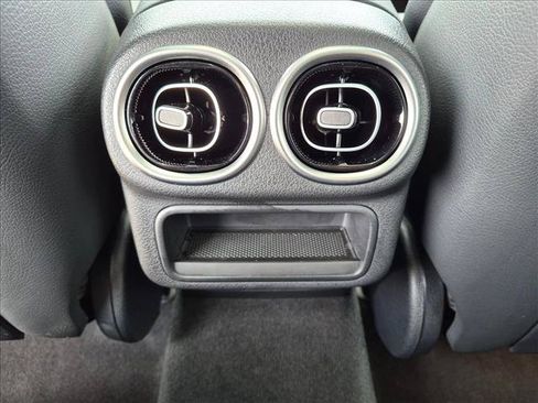 Used 2026 Mercedes-Benz GLC 300 4MATIC image 17
