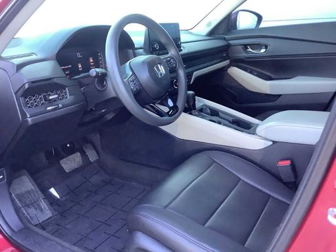 Used 2023 Honda Accord EX image 3