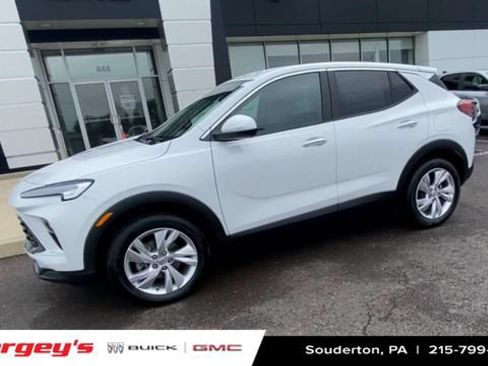 Used 2025 Buick Encore GX Preferred w/ Comfort Package AWD/4WD image 4