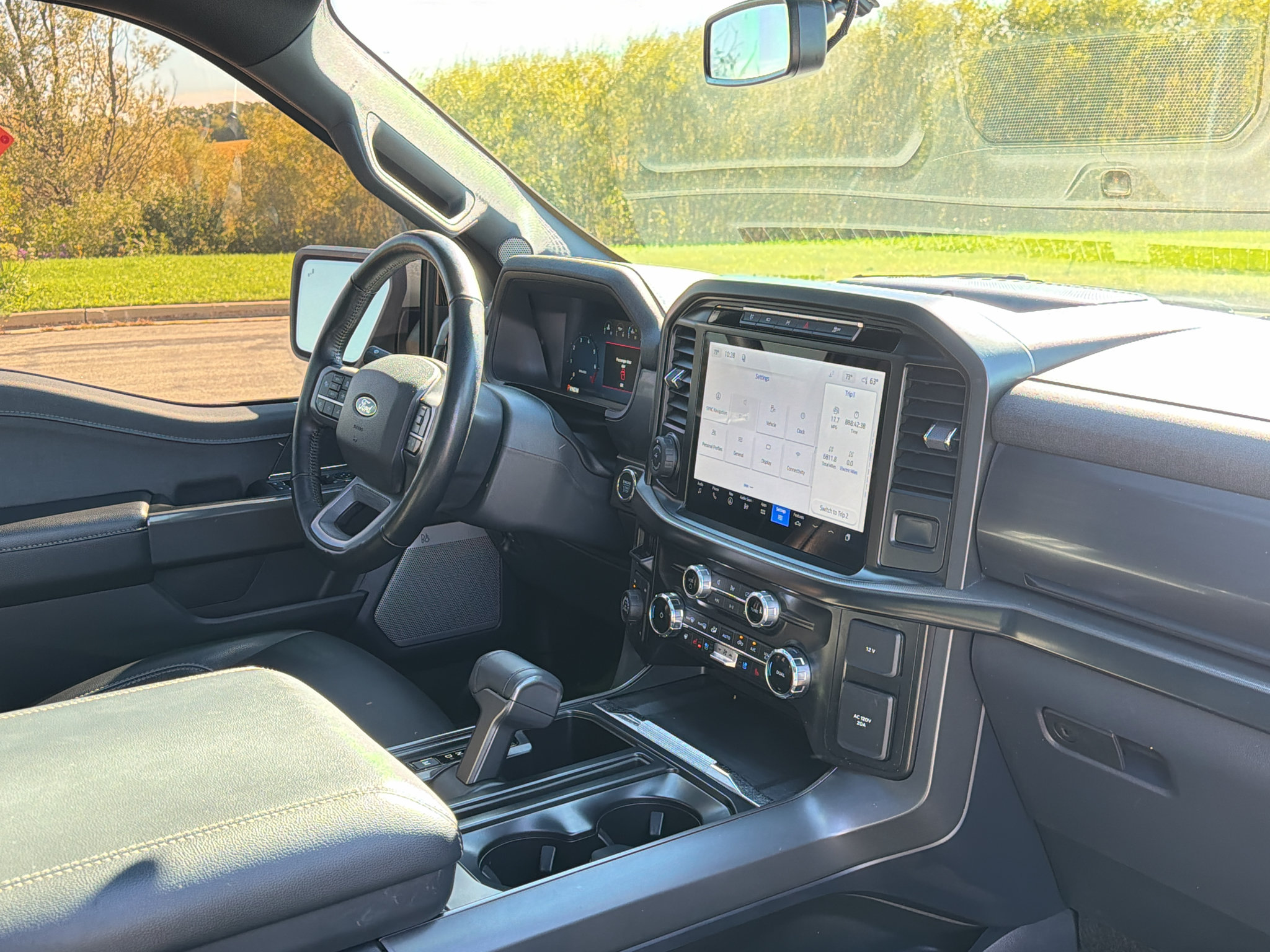 Certified 2024 Ford F150 Lariat AWD/4WD image 27
