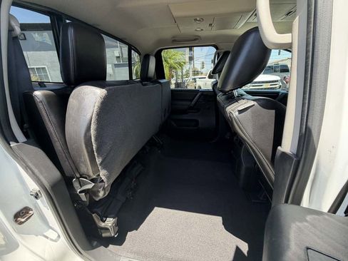 Used 2012 Nissan Titan SL RWD image 39