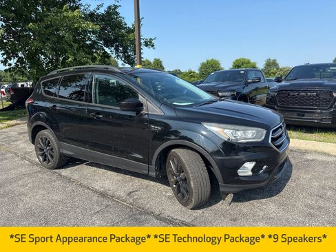 Used 2017 Ford Escape SE w/ Equipment Group 201A AWD/4WD image 5