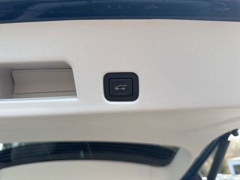 New 2026 GMC Acadia Denali w/ Super Cruise Package FWD image 18