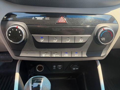 Used 2019 Hyundai Tucson SE AWD/4WD image 18