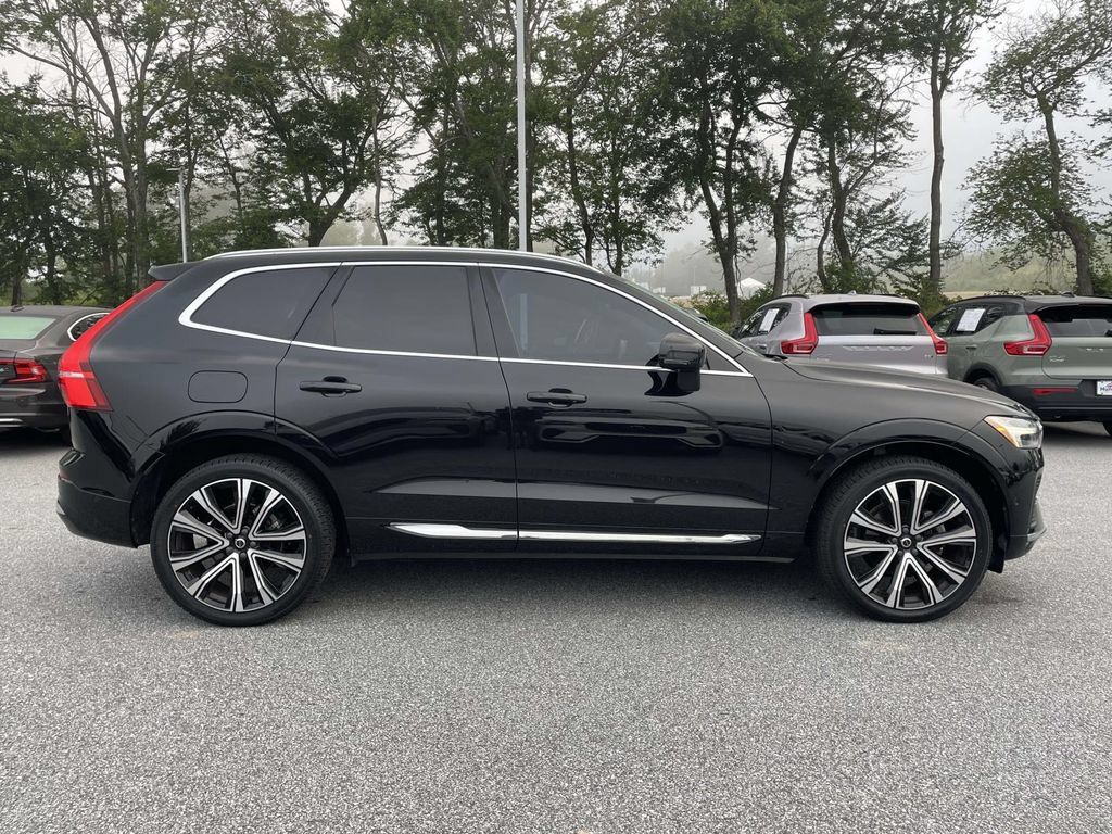 Used 2023 Volvo XC60 B5 Ultimate w/ Climate Package FWD image 29