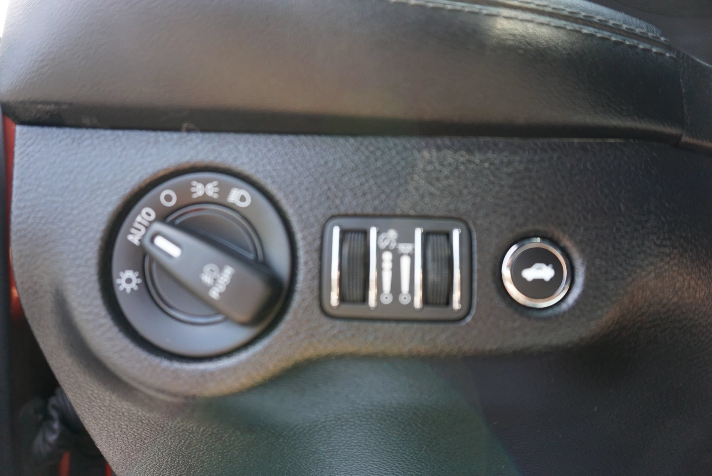 Used 2022 Dodge Challenger GT w/ Plus Package RWD image 17