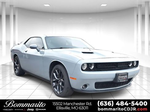 Used 2022 Dodge Challenger SXT w/ Blacktop Package image 1