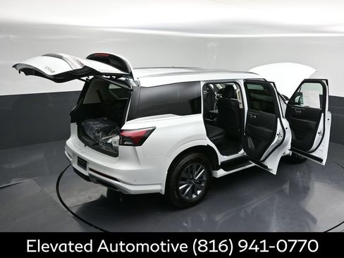 Certified 2026 INFINITI QX80 Pure w/ Cargo Package AWD/4WD image 36