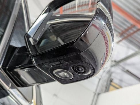 Used 2016 Cadillac Escalade Luxury image 52