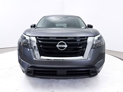 Used 2025 Nissan Pathfinder S image 13
