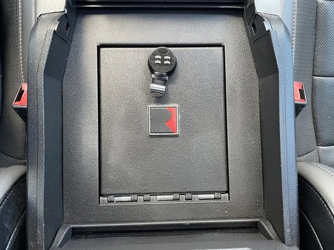 Used 2019 Ford F150 Raptor w/ Equipment Group 802A Luxury image 16