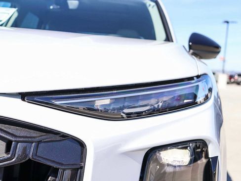 New 2026 Audi Q3 quattro 2.0T image 7