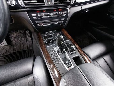 Used 2015 BMW X5 xDrive50i AWD/4WD image 10