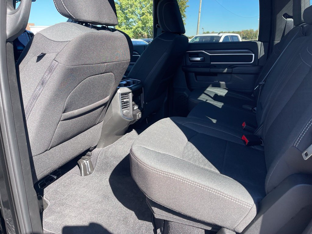 Used 2025 RAM 3500 Big Horn AWD/4WD image 6