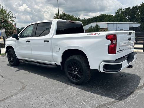 Used 2024 Chevrolet Silverado 1500 Custom w/ Turbomax Blackout Package AWD/4WD image 8