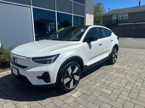 Used 2023 Volvo C40 P8 Recharge Plus w/ Climate Package AWD/4WD image 4