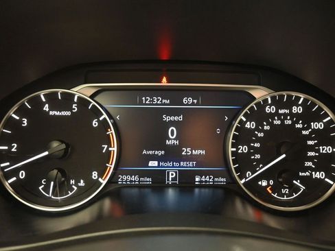 Used 2025 Nissan Altima 2.5 SR image 11