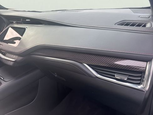 Certified 2022 Cadillac XT4 Sport image 21