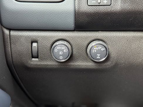 Used 2022 Chevrolet Colorado Z71 image 23