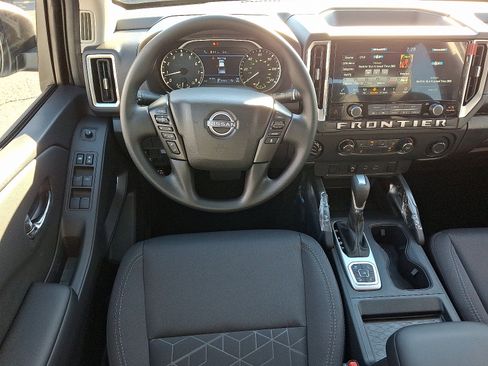 New 2026 Nissan Frontier SV w/ Tow Package AWD/4WD image 8
