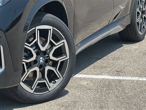 New 2025 BMW X1 xDrive28i w/ Technology Package image 3