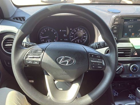 Used 2019 Hyundai Kona SE FWD image 3