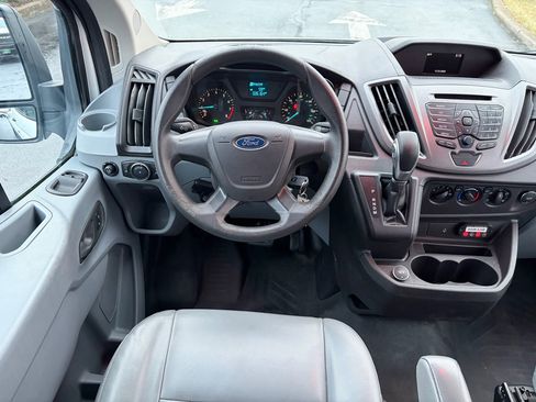 Used 2017 Ford Transit 350 XL image 28