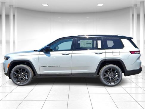 New 2025 Jeep Grand Cherokee L Limited AWD/4WD image 6