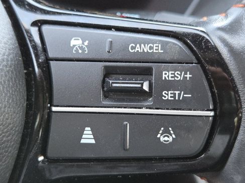Certified 2024 Honda HR-V Sport image 9