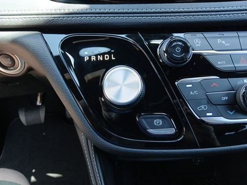 New 2027 Chrysler Pacifica Limited FWD image 41
