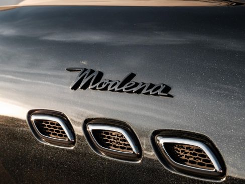 Used 2022 Maserati Levante Modena image 51