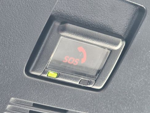 Used 2020 Toyota Camry SE image 8