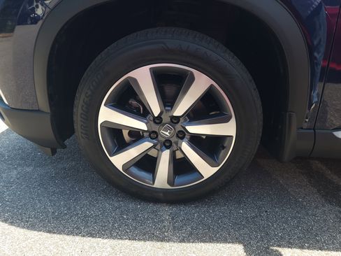 Used 2023 Honda Pilot Touring image 8