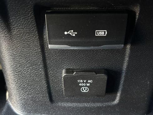 Used 2020 Jeep Gladiator Overland AWD/4WD image 19