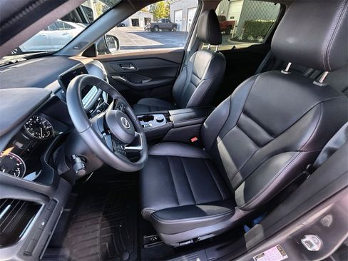 Certified 2023 Nissan Rogue SL w/ SL Premium Package image 17