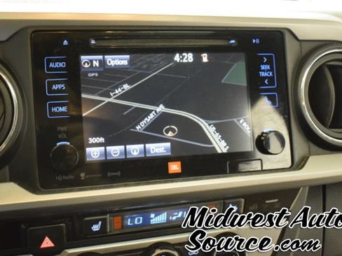 Used 2017 Toyota Tacoma Limited w/ Tow Package AWD/4WD image 22