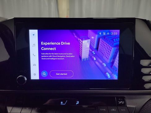 Used 2025 Toyota Camry SE image 19