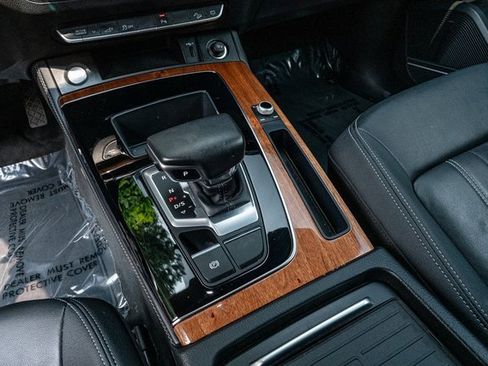 Used 2021 Audi Q5 e Premium Plus w/ Premium Plus Package image 20